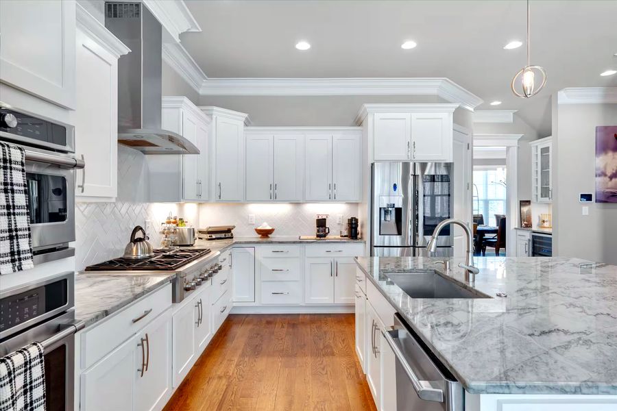 Professionally cleaned Airbnb kitchen