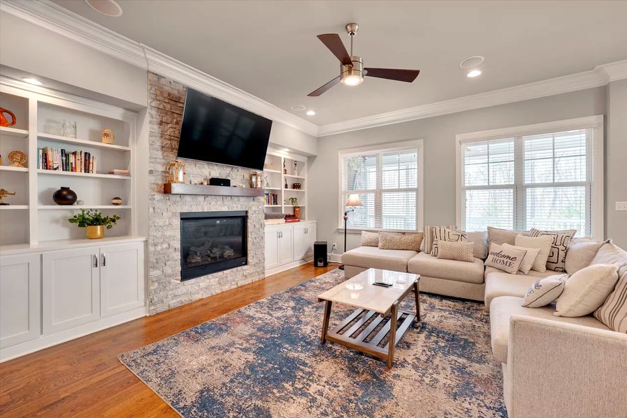 Guest-ready living room, cleaned and styled